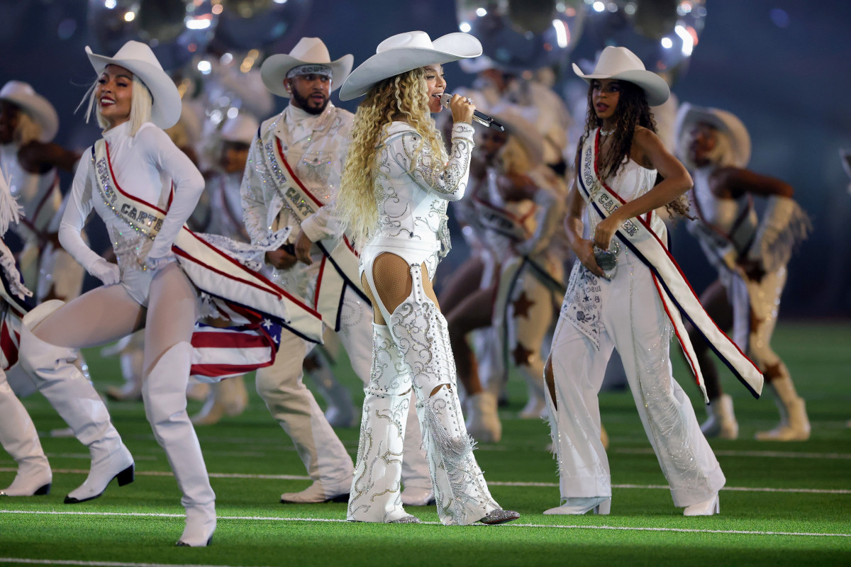 Blue ivy halftime performance