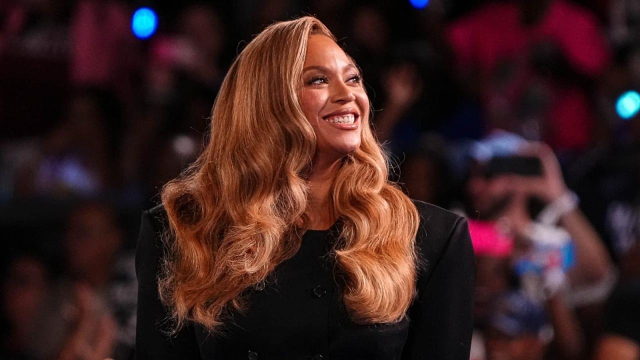 Beyonce nfl christmas gameday performance