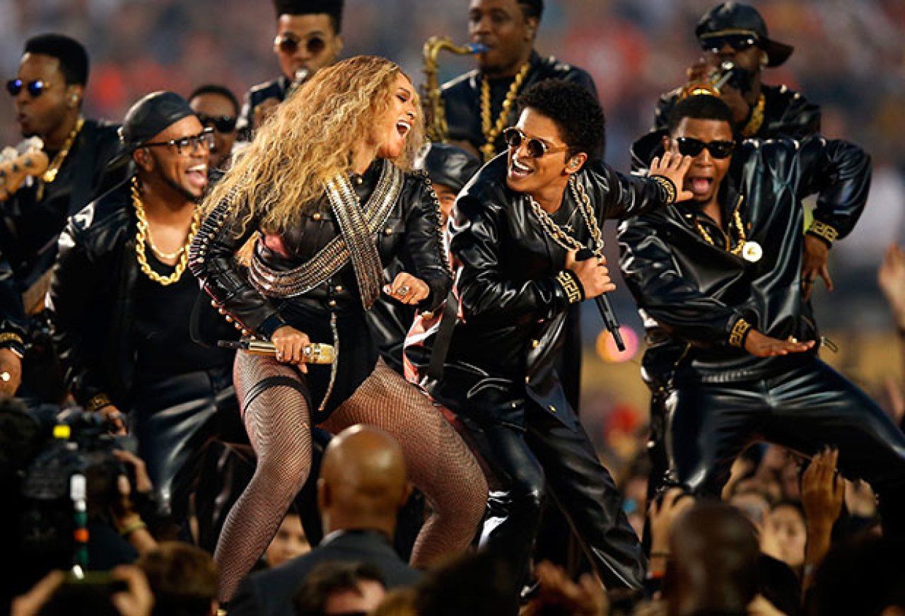Beyonce nfl christmas gameday performance